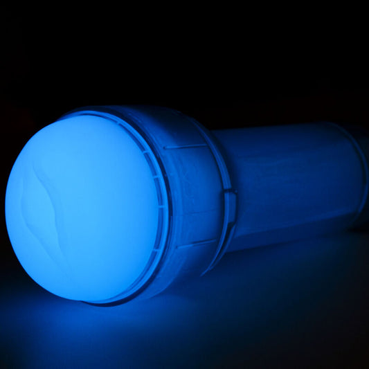 Kiiroo Sentez Glow In the Dark Stroker (vue 2)