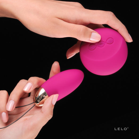 Lelo Oeuf de Massage Cerise Lyla 2 Insignia Design Edition (vue 10)